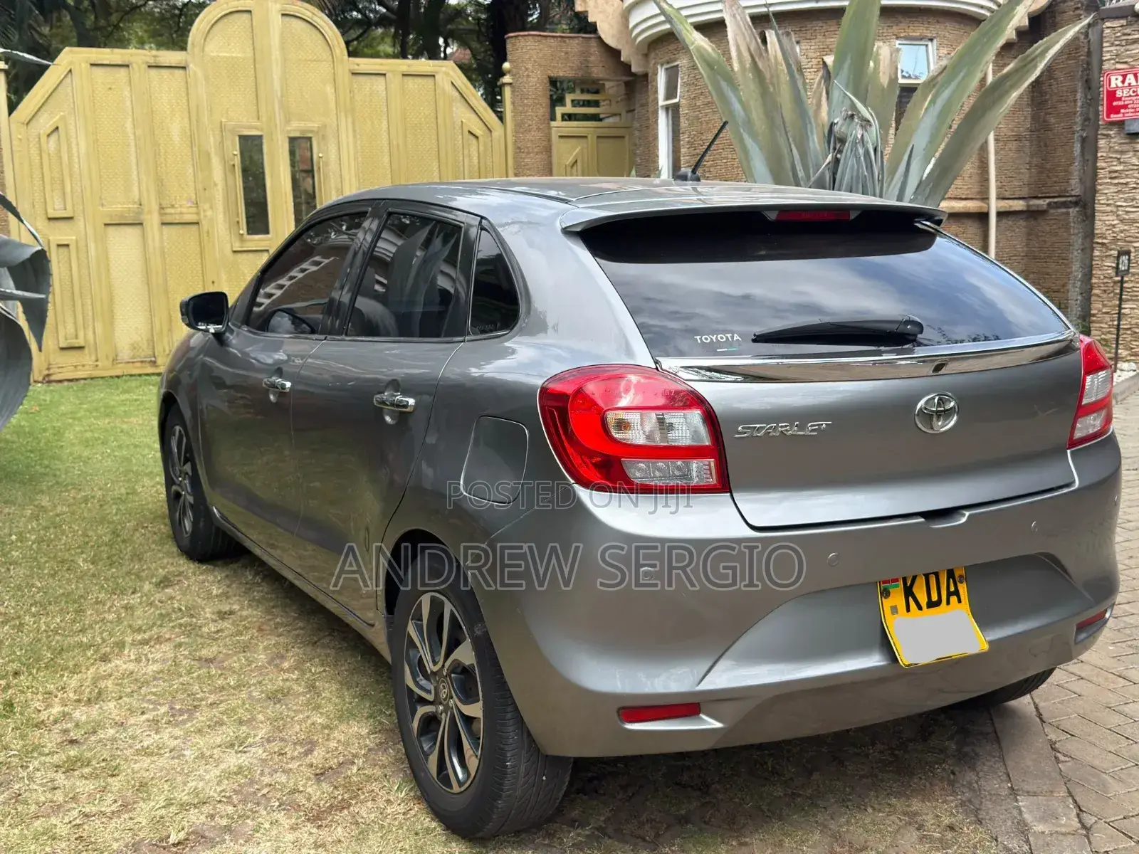Toyota Starlet 2020 Gray