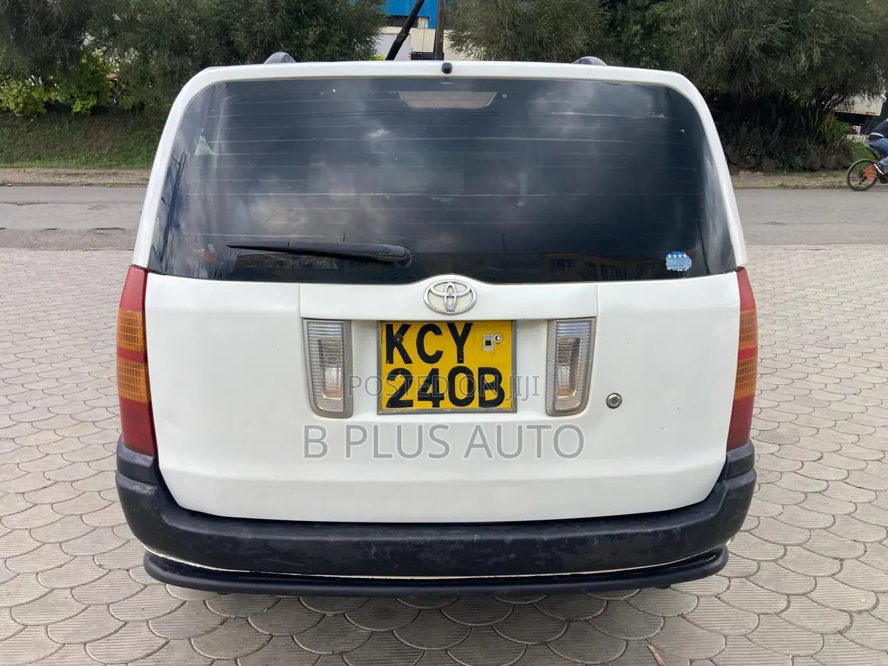 Toyota Succeed 2011 White