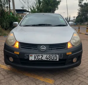 Nissan Advan 2013 Beige