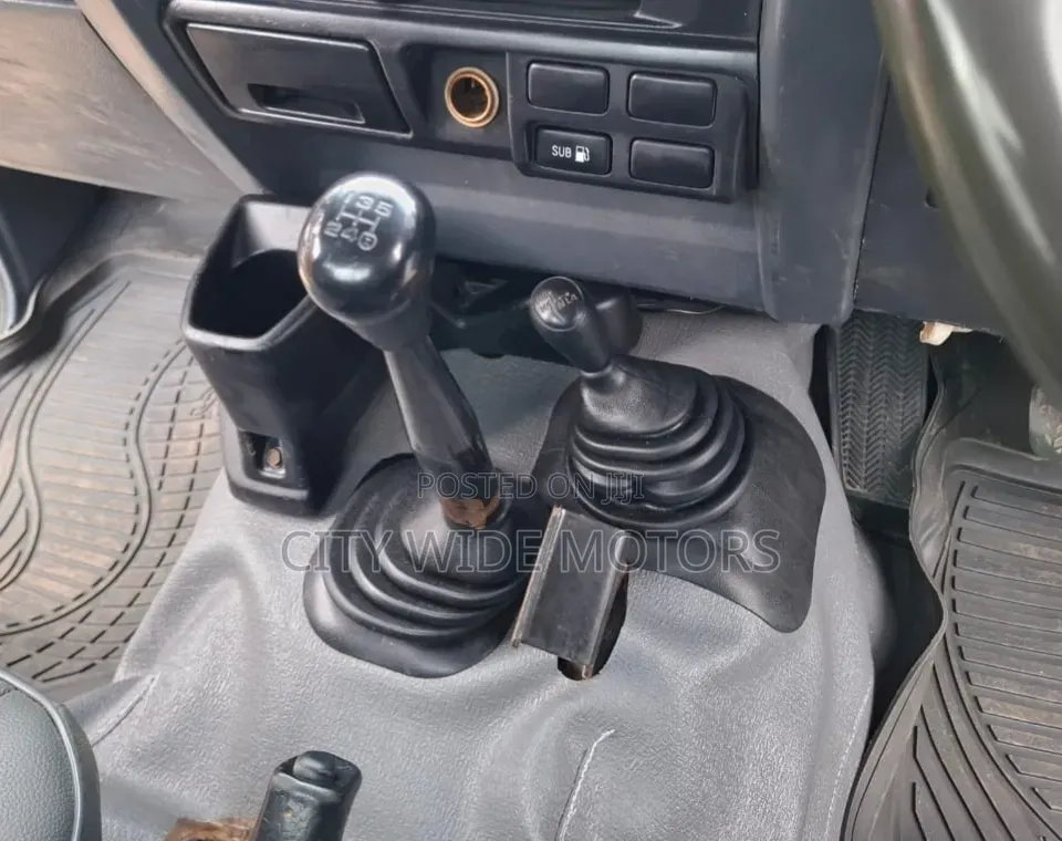 Toyota Land Cruiser 79 Series 2014 Green