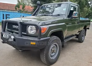 Toyota Land Cruiser 79 Series 2014 Green