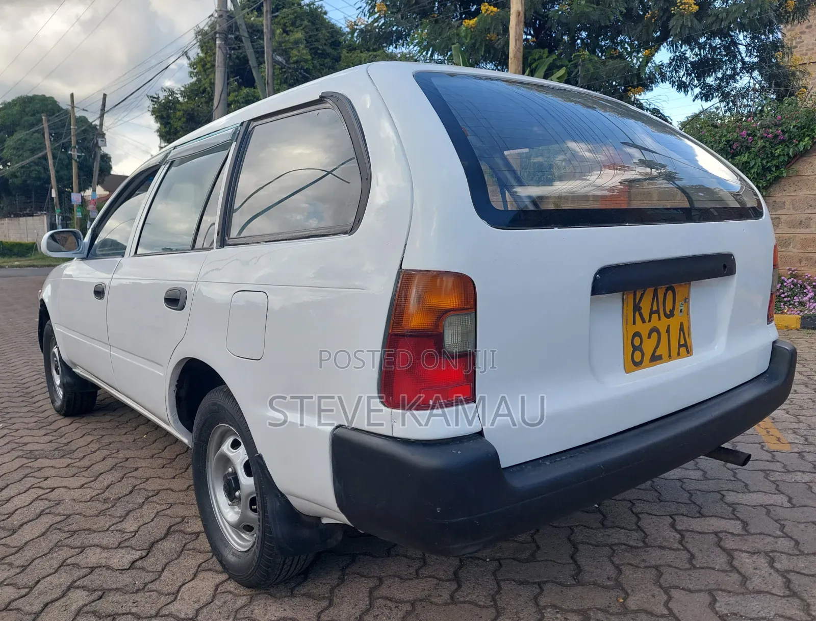 Toyota Corolla 1996 White