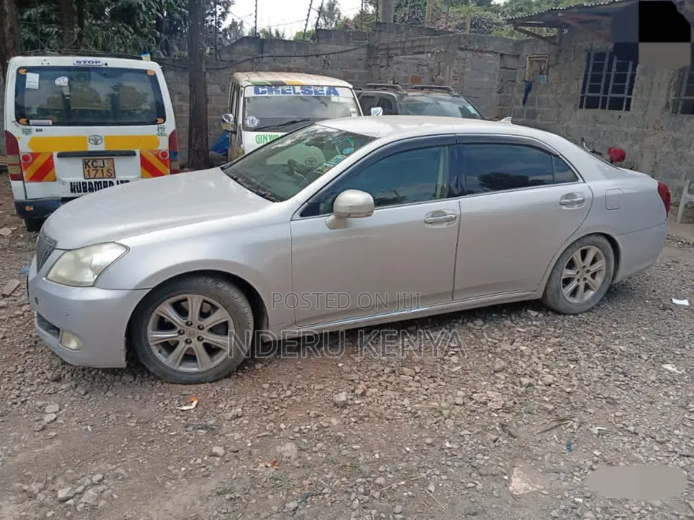 Toyota Crown 2012 Silver