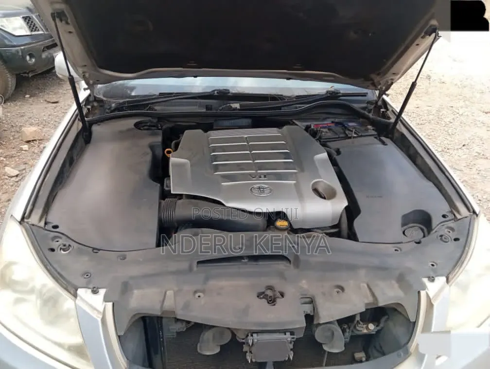 Toyota Crown 2012 Silver