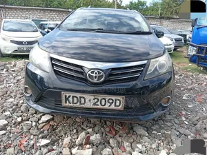 Toyota Avensis 2014 Black