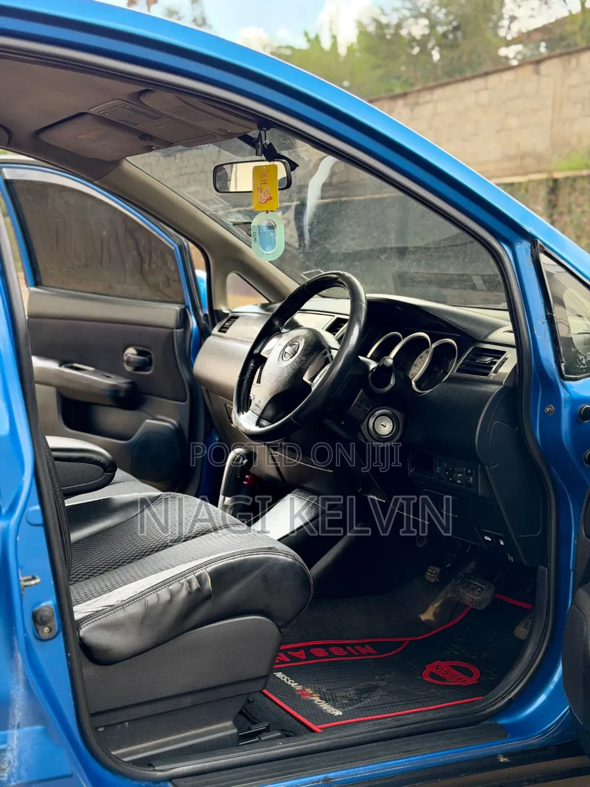 Nissan Tiida 2010 Blue