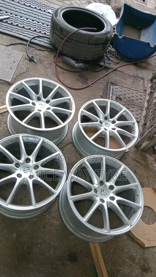 Porches Cayenne Rim Size 20