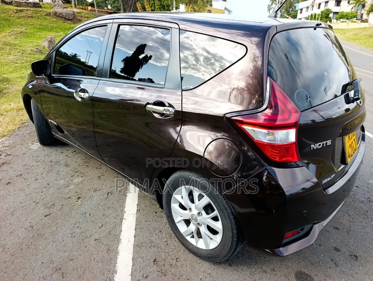Nissan Note 2018 Brown