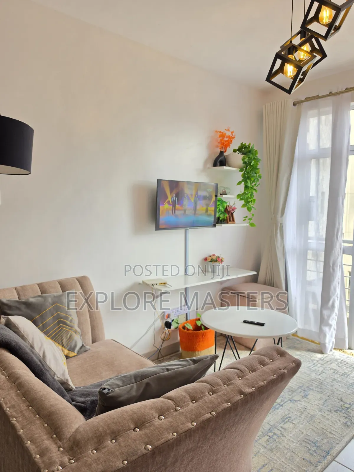 Orange Cute Airbnb Along Ngong Road