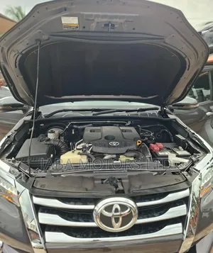 Toyota Fortuner 2019 Brown