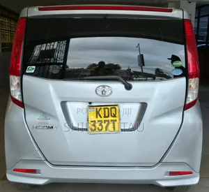 Toyota Roomy 2018 Silver