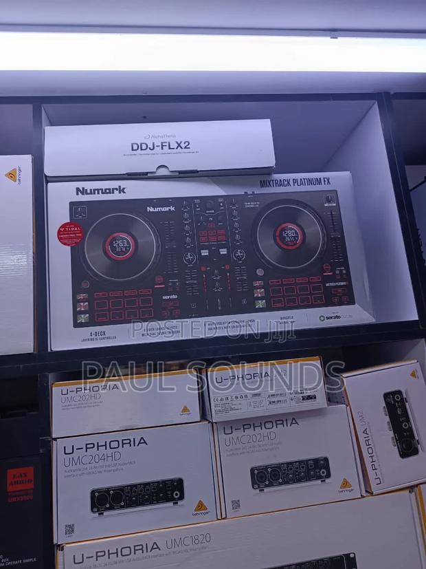 Numark Mixtrack Platinum Fx 4-Deck Dj Controller