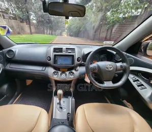 Toyota RAV4 2013 Silver