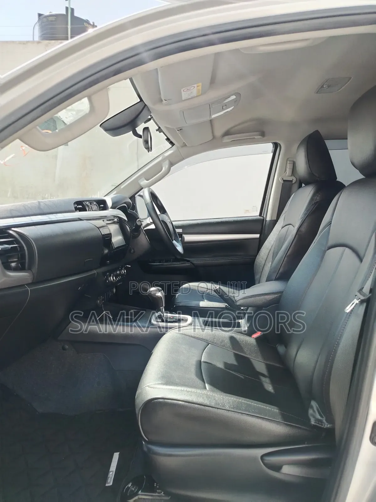Toyota Hilux 2020 Gray