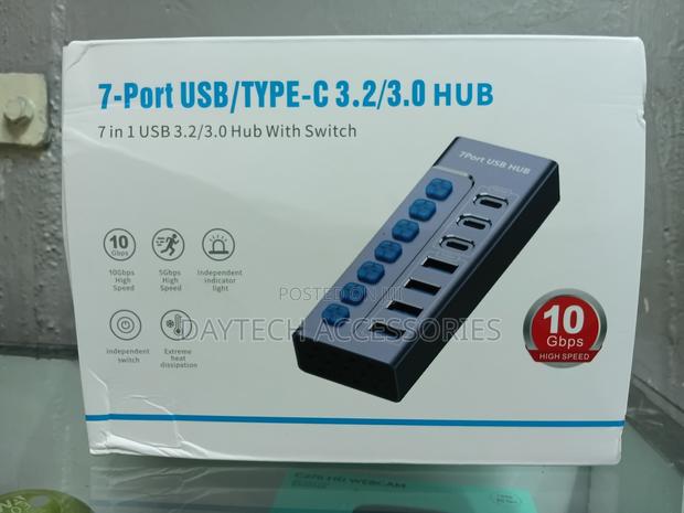 7-Port Usb 3.0 Hub With Individual Blue on/Off Switches for Each Port.