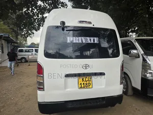 Toyota HiAce 2013 White