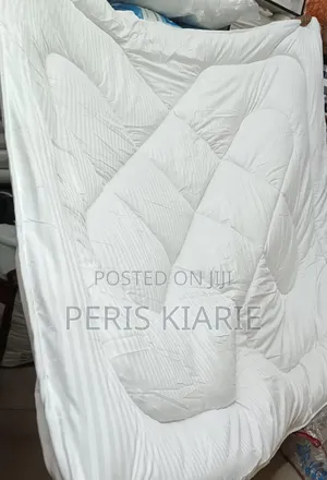 6*7 White Cotton Binded Duvet Set