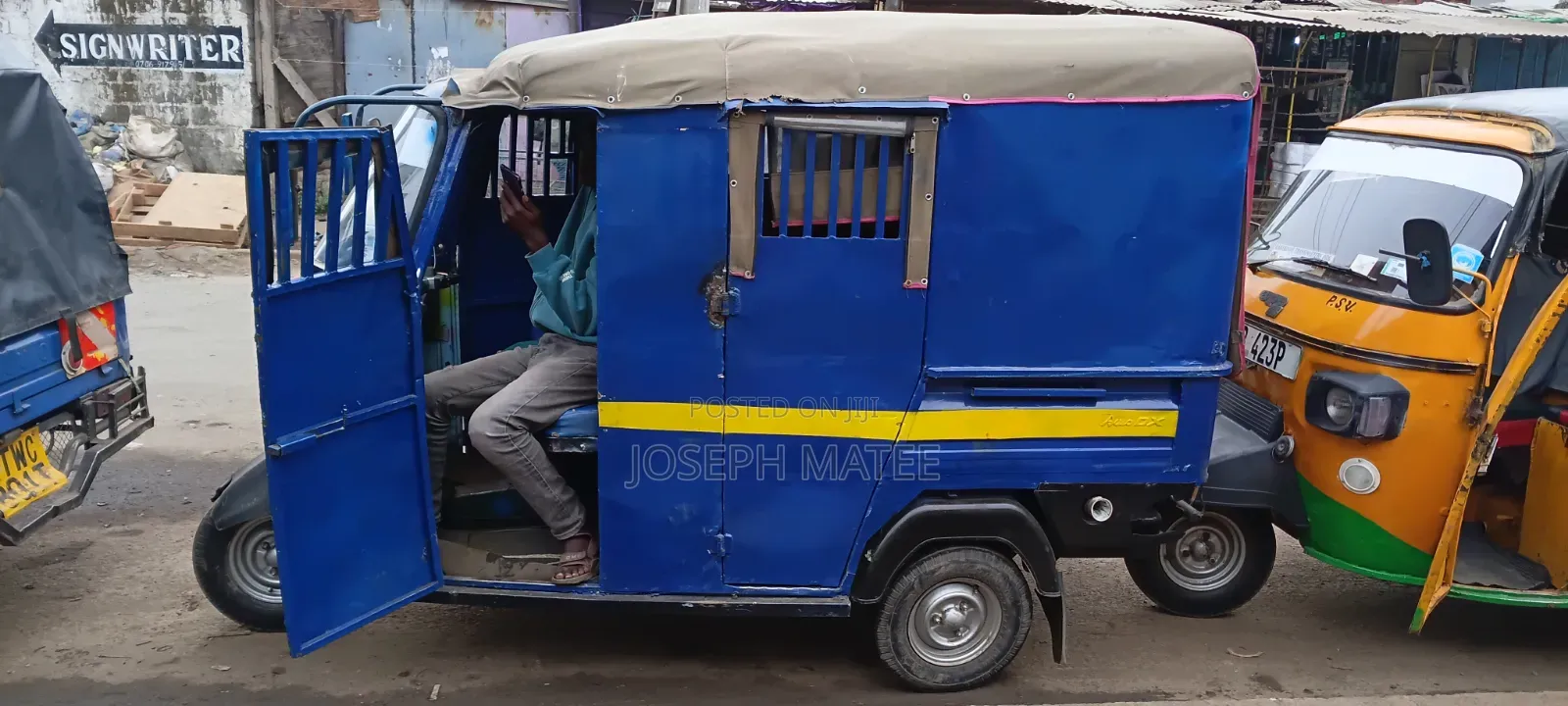 Piaggio 2020 Blue