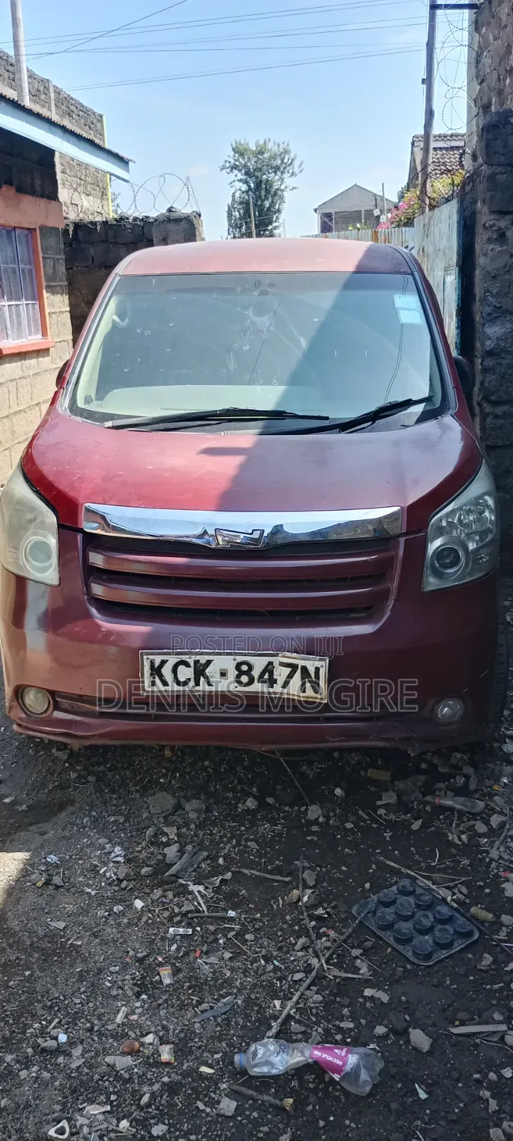 Toyota Noah 2009 Maroon