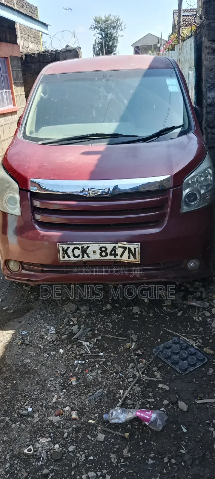 Toyota Noah 2009 Maroon