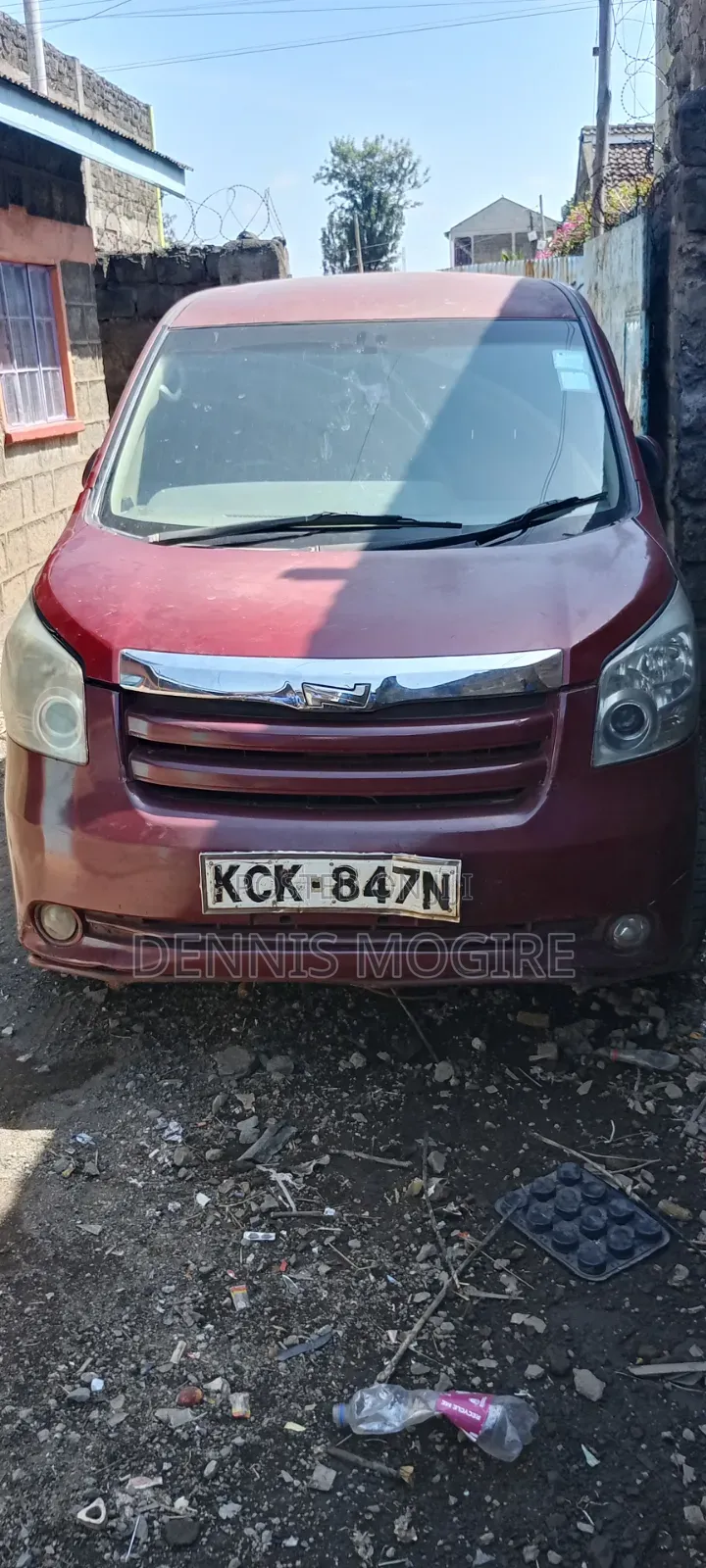 Toyota Noah 2009 Maroon