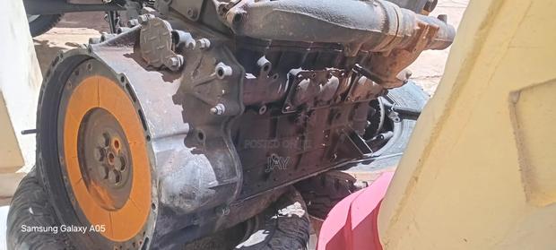 Mitsubishi 215 Engine - thumbnail 7
