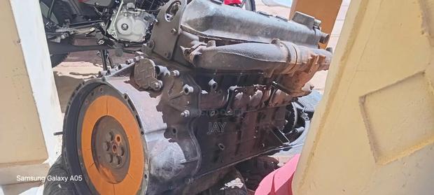 Mitsubishi 215 Engine - thumbnail 8