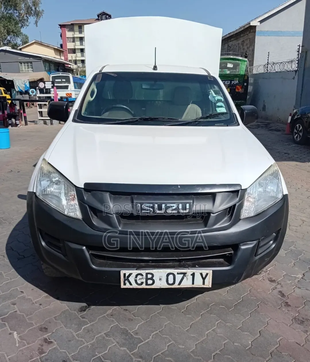 Isuzu D-MAX 2014 White