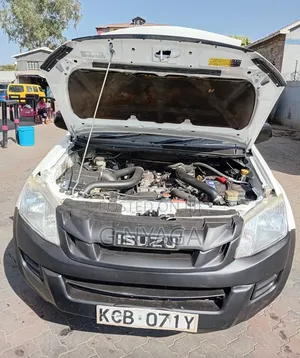 Isuzu D-MAX 2014 White