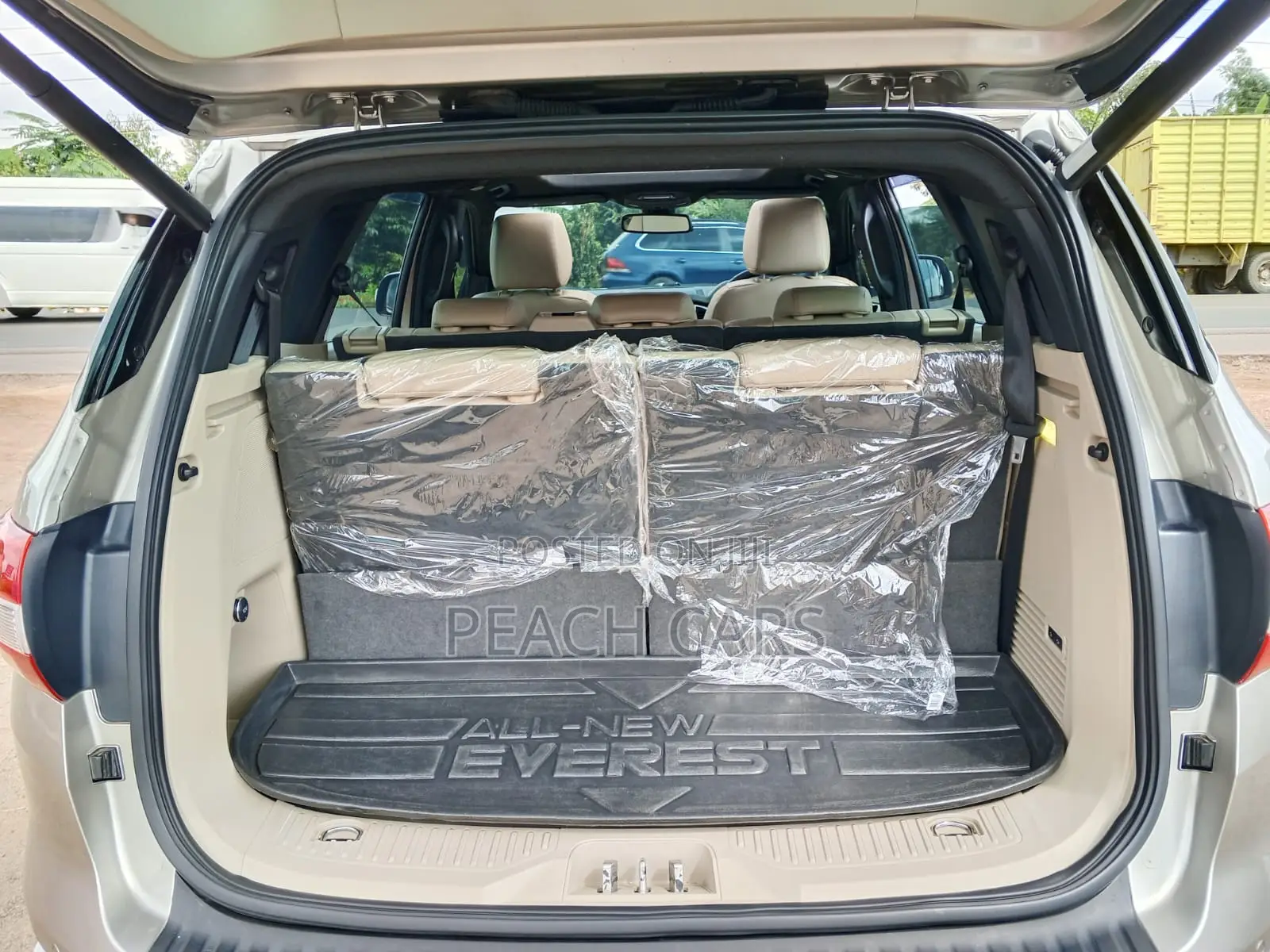 Ford Everest 2017 Gold
