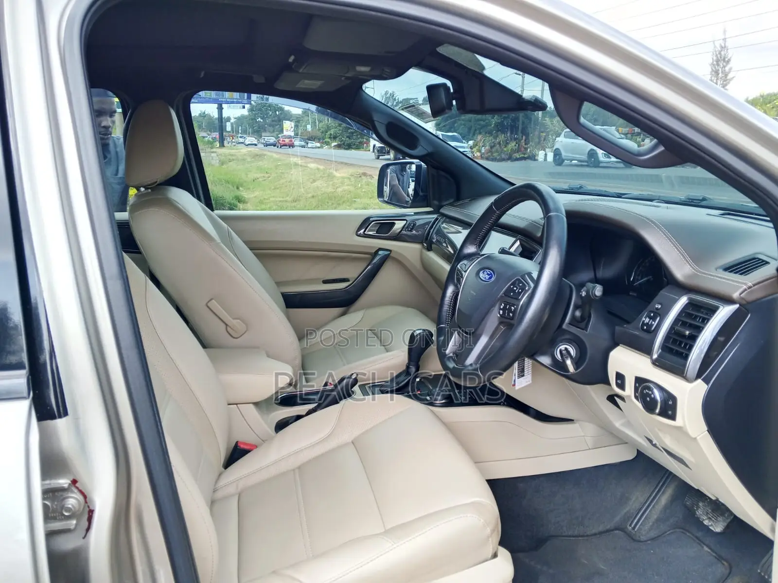 Ford Everest 2017 Gold