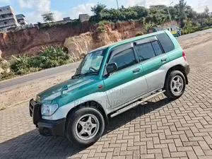 Mitsubishi Pajero 2004 Green