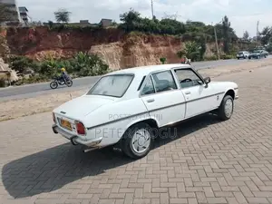Peugeot 504 2004 White