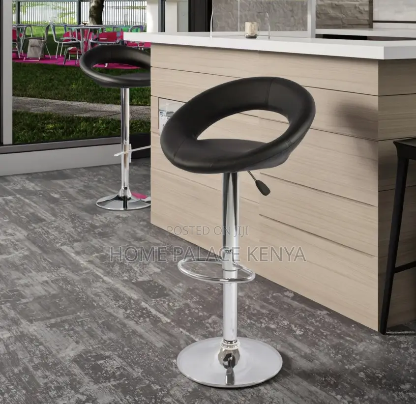 Bar Stool: Moon Shape Vintage High Bar Chair