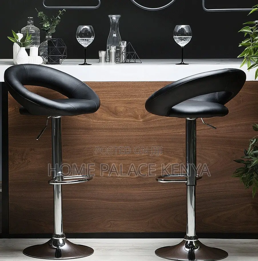 Bar Stool: Moon Shape Vintage High Bar Chair
