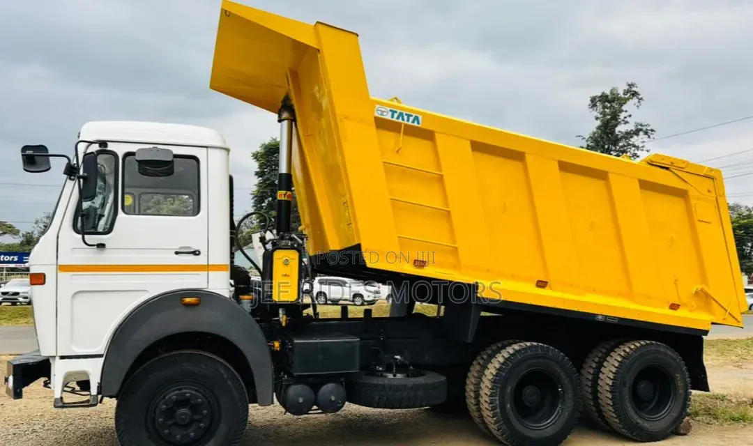 Tata Bogii Tipper 2516 Year 2025