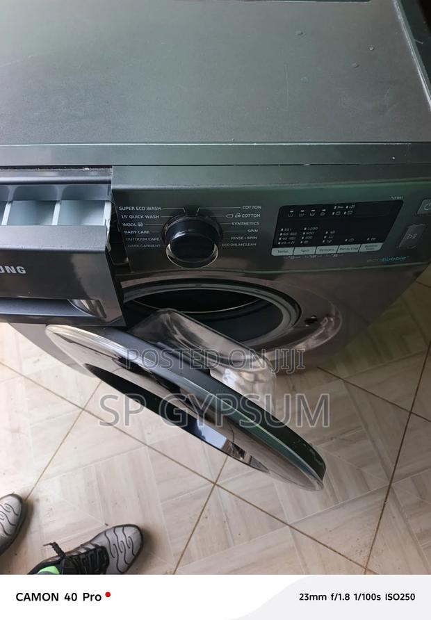 Samsung Ecobubble Dry Cleaner - main view