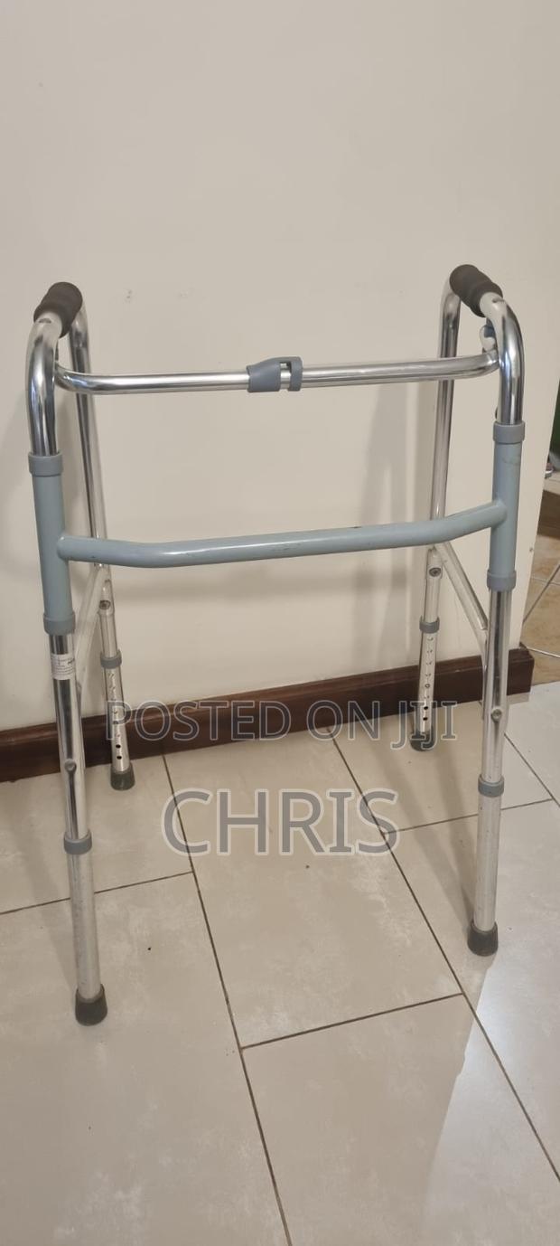 1.36m3 Oxygen Cylinder and Folding Walker - thumbnail 4