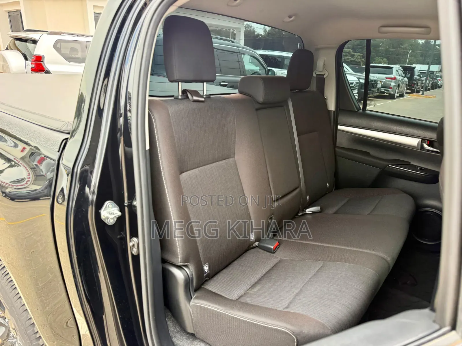Toyota Hilux 2021 Black