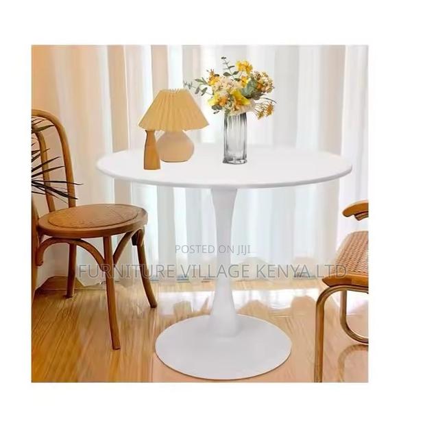 Round Home Eamess Dining Table - thumbnail 2