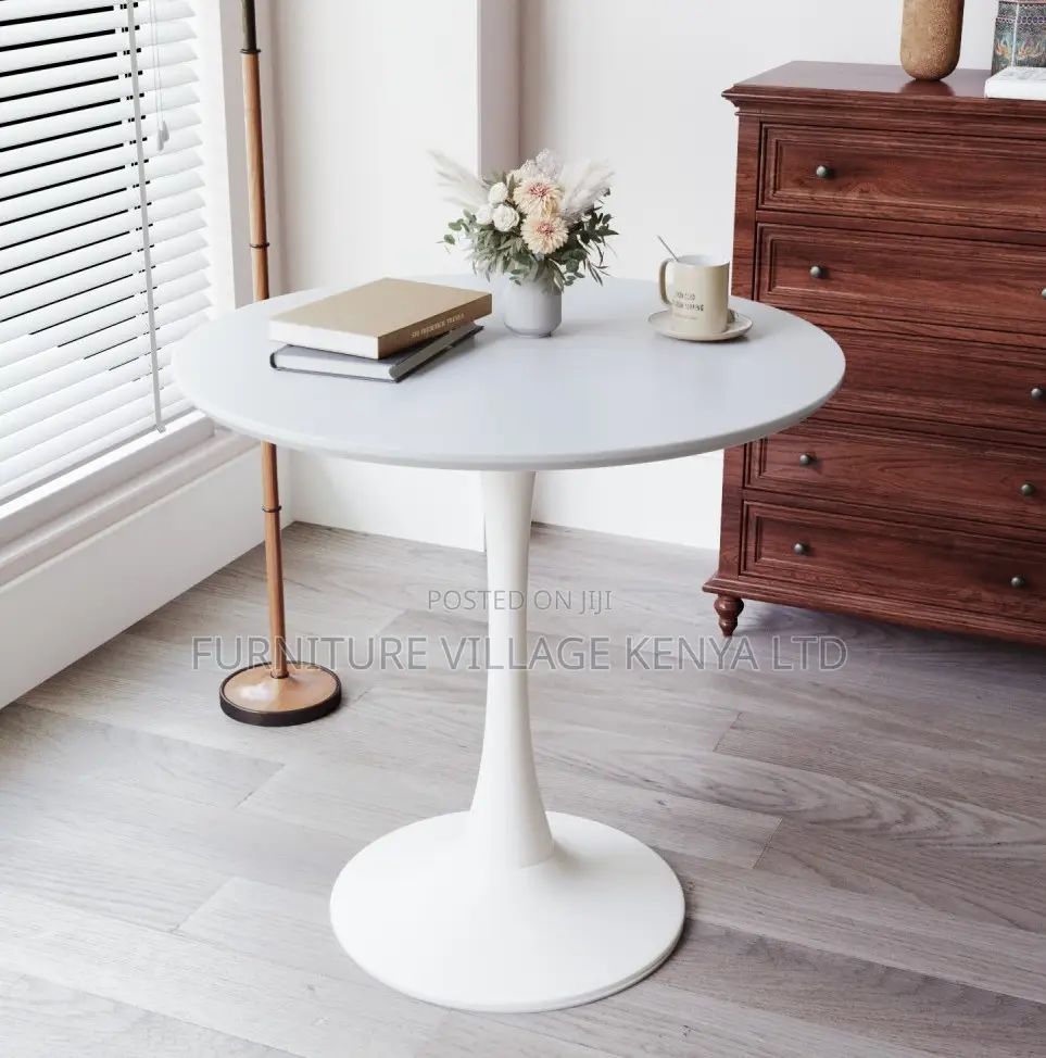 Round Home Eamess Dining Table