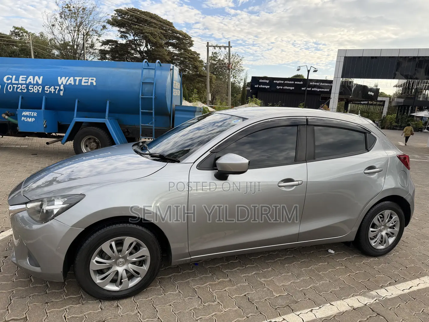 Mazda Demio 2016 Silver