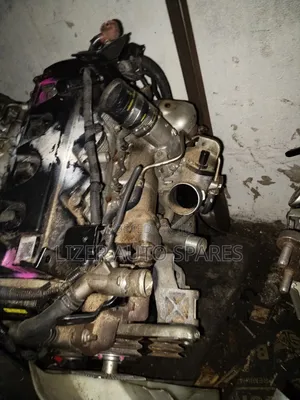 Engine Yd25 Nv350
