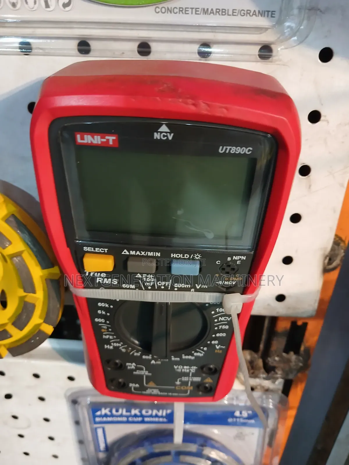 NCV Uni-T Voltometer
