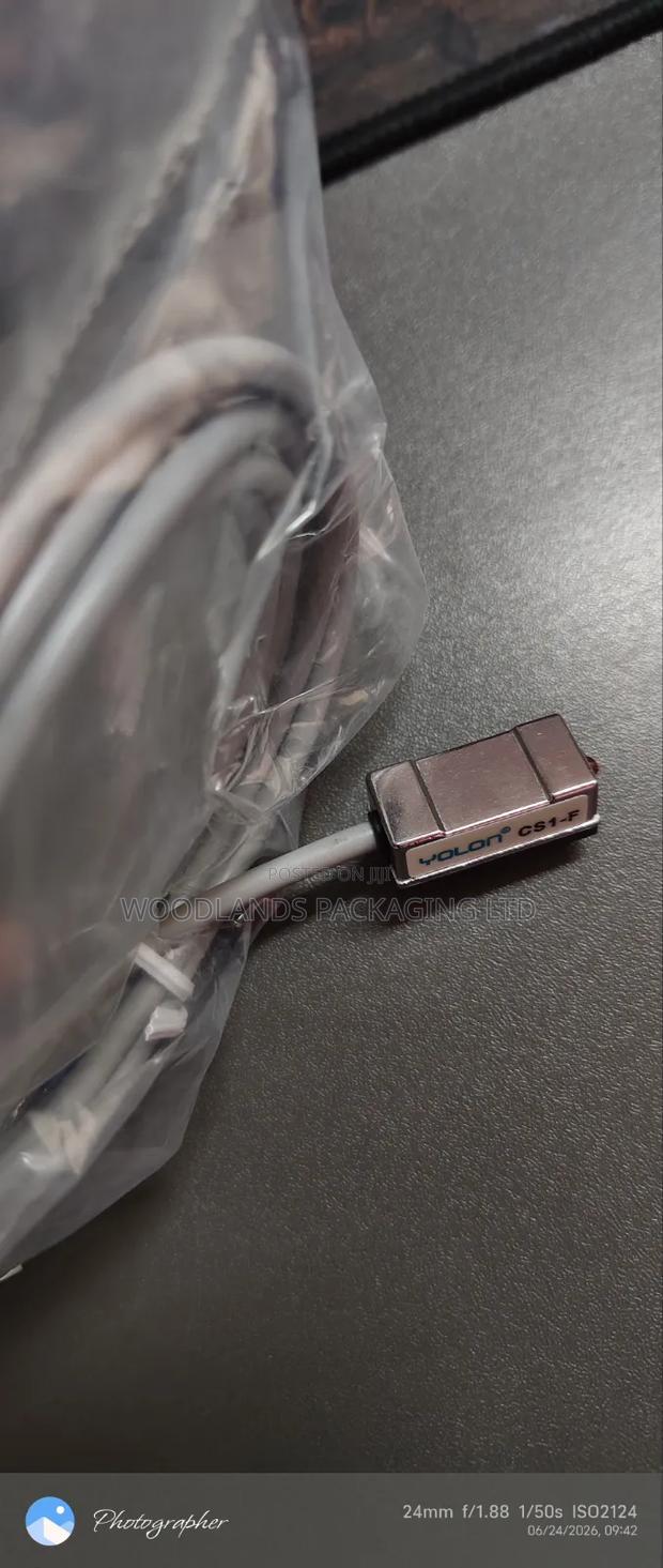 Pneumatic Cylinder Sensor Cs1-F - thumbnail 2
