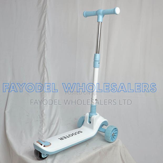 Blue Kids 3-Wheel Scooter – Adjustable Height