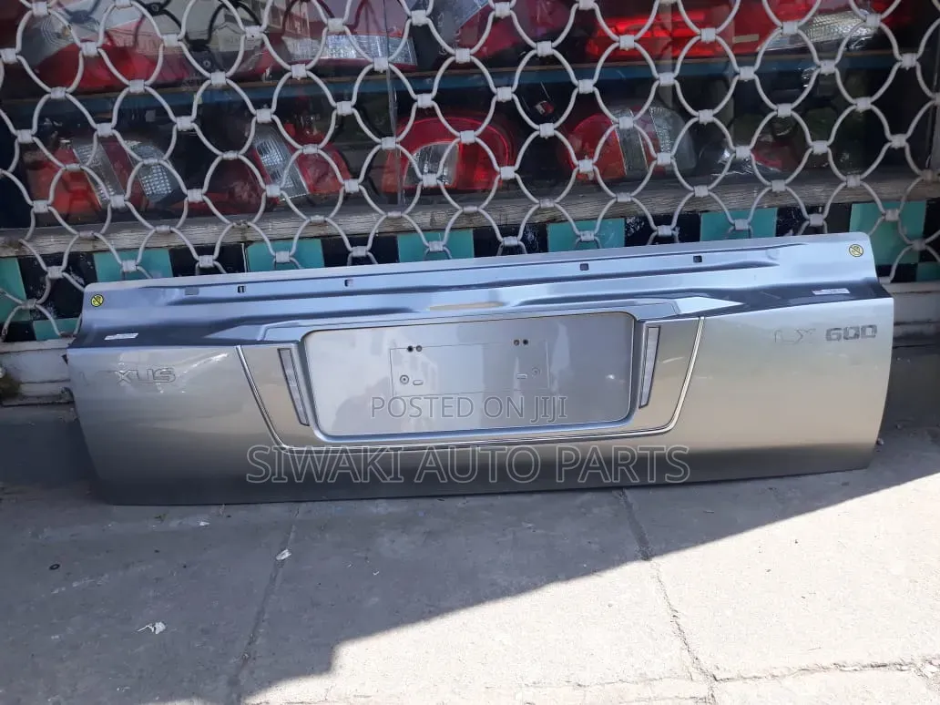 Lexus Lx 570 Lower Boot