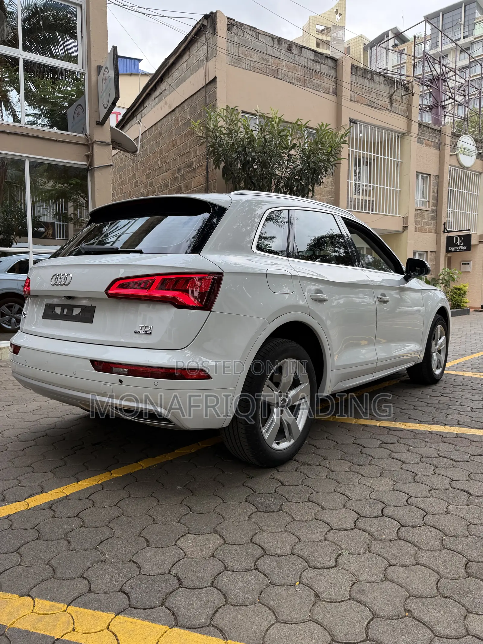 Audi Q5 2.0T Premium AWD quattro 2019 White