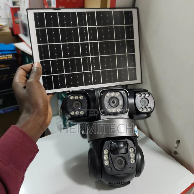 3 Lens Solar Powered PTZ CCTV 4g Security Camera