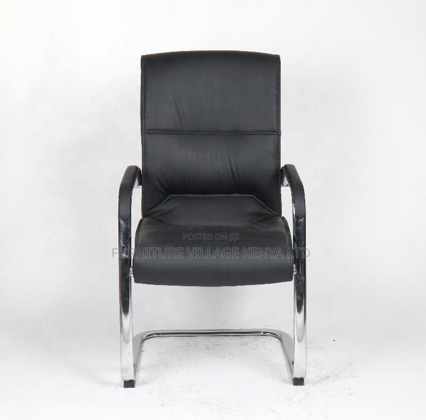 Executive Leather Waiting Seat - thumbnail 5
